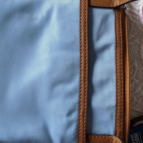 Michael Kors * Kempton Small Pocket Crossbody Bag - Picture 11 of 11